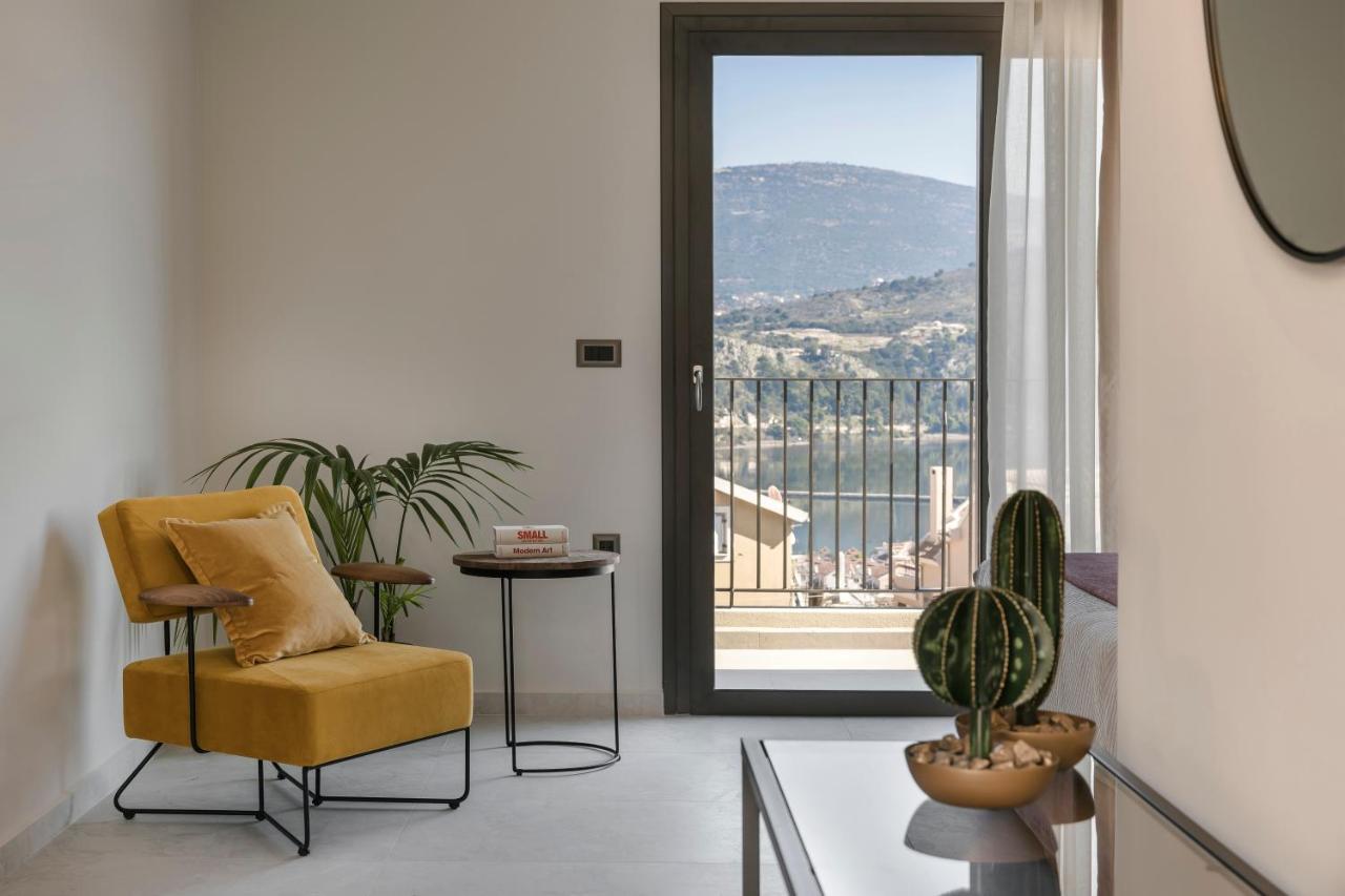 Anthemis Living Aparthotel Аргостолион Екстериор снимка